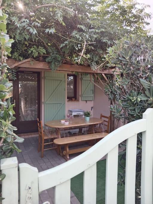 Jolie Maisonnette Dans Residence Calme Avec Piscine Le Barcarès Exteriér fotografie